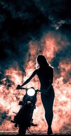 Motorcycle Photo Shoot, Aesthetic Bike, Biker Photography, Motos Vintage, Мотоциклы Cafe Racers, Biker Photoshoot, Bike Aesthetic, Motorcycle Photography, Female Biker