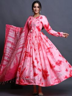 Shibori Print Dress, Tie Dye Dress Outfit, Shibori Dress, Indian Gown, Lehenga Dress, Western Glam, Blouse Indian, Shibori Print, Tie Dye Fashion