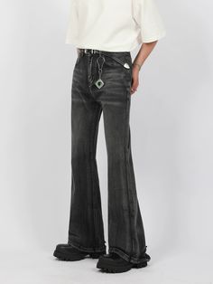 Experience a blend of vintage allure and modern comfort with our Faded Slim Fit Semi-Flare Denim Jeans.
Crafted from high-quality cotton bomb denim, these semi-flare jeans feature a tasteful faded design, high waist, and subtle distressed details, forging a balance between retro and refined. The conventional thickness ensures year-round wearability, while the zipper closure adds a touch of convenience.
Pair them effortlessly with a crisp button-down for a day at the office or a relaxed tee for w Flared Jeans With Five Pockets For Streetwear, Faded Flare Jeans With Five Pockets, Dark Wash Washed Flare Jeans, Faded Washed Flare Jeans, Trendy Faded Flare Jeans, Flare Denim Jeans, Denim Flares, Bottoms Pants, Flare Jeans