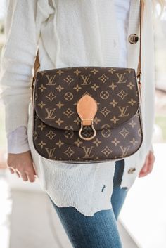 Cloud Outfit, Louis Vuitton Uk, Louis Vuitton Handbags Crossbody, Louis Vuitton Handbags Prices, Vuitton Bag Outfit, Classy Bags, Louis Vuitton Bag Outfit, Ivory Lane, Lv Shoulder Bag