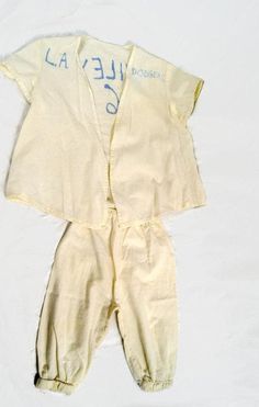 Vintage Kids L.A. Dodgers Suit Hand Made - Wiley 6 Fitted Cotton Sets For Daywear, Vintage Cotton Sets For Daywear, Yellow Cotton Set For Daywear, Vintage Summer Daywear Sets, White Vintage Cotton Sets, Yellow Sets For Summer Daywear, Yellow Summer Daywear Sets, Flat Pants, Flat Pant