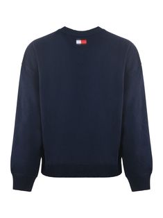 Tommy Hilfiger sweatshirt in dark blue cotton blend. Ribbed crewneck. Long sleeve. Ribbed cuffs and bottom. Front logo in sponge. Oversized fit. 58% viscose, 42% cottonComposition: Misto Cotone Burberry Shop, Tommy Hilfiger Sweatshirt, Classic American Style, Versace Shop, Classic American, Engineered Garments, Lace Boots, Oversized Fits, Clothes For Sale