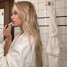 Vogue Beauty, Pretty Little Liars, Blonde Girl, Beauty Secrets, Gossip Girl, Maquillaje De Ojos, Hair Inspo, Balayage, Hair Makeup