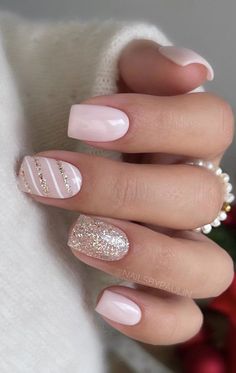 Ongles Rose Pastel, Christmas Nails Glitter, Pink Glitter Nails, Her Nails, Cute Gel Nails, Dipped Nails