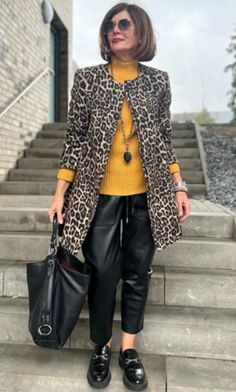 Business Casual Fall, Blazer Outfits Casual, Older Fashion, 50 Fashion, Preppy Style, Look Fashion