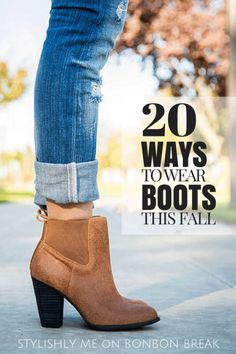 20 Ways to Wear Boots - we love all of these cute boot fashion combinations to make great Fall outfits complete Low Boots Outfit How To Wear, Tan Ankle Boots Outfit, Tan Boots Outfit, Mode Shoes, Rolled Up Jeans, Cute Boots, Looks Style, Mode Inspiration