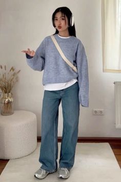 Its cold outside, so dress comfy and cute! #outfits #winter #pinterest #ootd White Tee Under Sweater, T Shirt Under Sweater Outfit, Airport Outfit Modest, Winter College Fits, Modest Outfit Inspirations, Simple Airport Outfit, Casual Baggy Outfits, College Aesthetic Outfit, Modest School Outfits