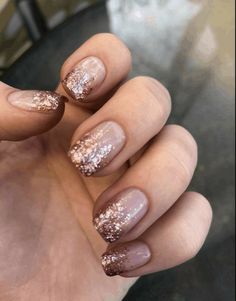 Rose Gold Nails Acrylic, Holiday Nail Ideas, Holiday Nail, Shellac Nails, Gem Nails, Glitter Nail Art