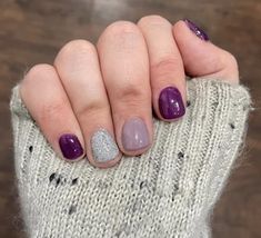 Colored French Tips Acrylic, Gelish Short Nails Designs, Cute Short Gel Nails Winter Simple, Sns Nail Color Ideas, Cute Fall Dip Nails, Purple Lilac Nails, Pretty Short Nails Simple, Cute Short Dip Nails, Short Dip Powder Nails Fall