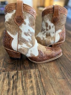 Georgia Trail Cowboy Boots - Etsy Egypt Western Brown Calf Hair Boots, Brown Moto Boots For Ranch In Winter, Brown Leather Heeled Boots For Ranch, Calf Hair Boots With Round Toe For Fall, Brown Calf Hair Boots With Leather Sole, Cowboy Western, Cowboy Boot, Western Cowboy Boots, Western Cowboy