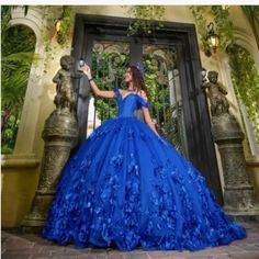 Beautiful Quinceaera Or Sweet Sixteen Dress, Never Used Size Xs Roya Blue Color Royal Blue Quince Dress, Emerald Green Quinceanera Dresses, Green Quince Dress, Blue Quince Dress, Royal Blue Quinceanera Dresses, Royal Blue Quince, Royal Blue Quinceanera, Green Quinceanera Dresses, Sweet Sixteen Dresses