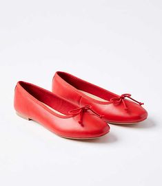 Just when we thought these luxe leather ballet flats were as pretty as they could be, a femme bow sweetens the deal. Padded footbed for comfort. 1/4" heel. Loft Leather Ballet Flats Size 9 1/2 Rapture Red Women's by Loft Size Regular - 9 1/2 Rapture Red Women's Flats, Footwear Sleeve Midi Dress, Midi Dress With Sleeves, Leather Ballet Flats, Shoes Shop, Flutter Sleeve, Cute Shoes, Womens Flats, Effortless Style, Ballet Flats