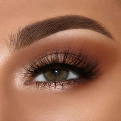 Mat Makeup, Stunning Eye Makeup, Bronze Eye Makeup, Make Up Designs, Brunette Ombre, Mekap Mata, Makeup Tip, Eye Makeup Ideas