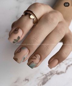 Book Nails, Neutral Nail Designs, Nails Design With Rhinestones, Minimal Nails, Nails 2020, Neutral Nails, Pretty Acrylic Nails, Chic Nails, Short Acrylic Nails