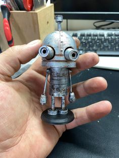 Iron Robot, Recycled Robot, Metal Robot, Mixed Media Crafts, Steampunk Decor, Arte Robot, Robot Art, Recycled Art, Scrap Metal Art