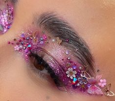 Colourful Makeup Looks Creative, Blue And Gold Eye Makeup, Festive Eye Makeup, Eras Makeup, Edc Makeup, Photographic Makeup, Festival Eye Makeup, Dear Face, Sparkly Makeup