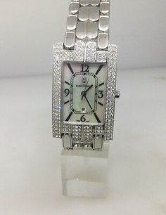 Harry Winston Avenue Classic White Gold & Diamond Ladies Watch 310uqw Diamond Earrings Harry Winston, Harry Winston Watch Women, Diamond Necklace Set Harry Winston, Harry Winston Gold Earrings, Harry Winston New York Collection, Harry Winston, Gold Case, Watch Model, Classic White