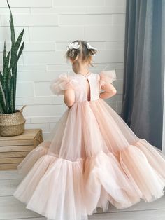 Blush Flower Girl Dress Flowergirl Dress Junior Bridesmaid - Etsy Flowergirl Dress, Blush Flower Girl Dresses, Long Flower Girl Dresses, 1st Birthday Dresses, Robes D'occasion, Pink Flower Girl Dresses, First Birthday Dresses