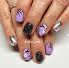 Lavender Halloween Nails, Halloween Nail Stamping, Gel Halloween Nails Short, Witch Hat Nails, Classy Halloween Nails Short, Halloween Chrome Nails, October Nail Designs Fall, Short Halloween Nails Gel, Witch Nails Designs