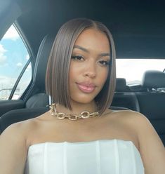 Bob And Headband, Light Brown Bob Black Woman, Mushroom Bob For Black Women, Bob On Long Face, Short Straight Hairstyles For Women, Highlighted Bob, Side Part Bob Wig, Honey Blonde Bob, Blonde Bob Black Women