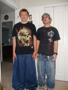 Older Brother Outfit 2000s, 2007 Middle School Fashion, Jnco Pants Outfit, Pop Punk Fashion 2000s, Emo Sweatpants Outfit, Older Brother Aesthetic Clothes, 2000s Male Outfits, Nu Metal Fashion Men 2000s, Early 2000s Skater Fashion