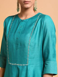 Buy Green Embroidered Silk Cotton Kurta Online at Jaypore.com Suit Tutorial, Embroidery Kurtis, Long Blouses, Kurta Pattern, Long Hijab