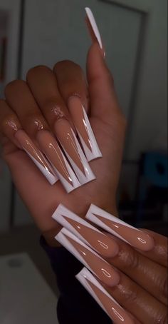 Long Nails On Black Women, Long Square Acrylic Nails Winter, Simple Long Square Nails, Long Acrylic Nails Designs Ideas Baddie, Long Acrylic Nails Designs, Long Nails Aesthetic, Long Nails Red, Toes Ideas, Long Acrylic Nail