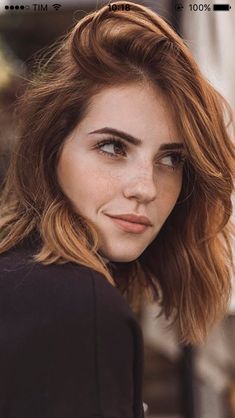 Copper Hair Glaze, Short Bronze Hair, Red Hair Brown Eyes Makeup, Ginger Lob, Ginger Balayage On Brown Hair, Copper Hair Brown Eyes, Short Hair Redhead, Soft Copper Hair, Copper Lob