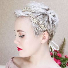 Pixie Wedding Hair, Short Hair Accessories, Trendy We Fryzurach, Hair Jewels, Short Wedding Hair, Penteado Cabelo Curto, Short Pixie Cut, Head Piece