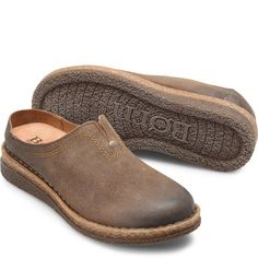 Cute Trendy Shoes, Strap Sandals Flat, Timberland Boots Outfit, Grey Beards, Women's Slip Ons, Best Shoes For Men, Leather Slip On Shoes, Shoes And Boots, Stylish Boots