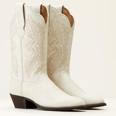 Western Embroidery, White Cowboy Boots, Classic Cowboy, Nashville Outfits, Rodeo Outfits, Western Boots Women, Western Boot, Cow Boy, Wide Calf