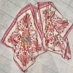 New With Tags Pink & Cream Bandana Pattern Silky Open Front Cardigan Style Shrug By Entro. One Size Fits All. Light Blush Background With Tan, Cream, Bubblegum Pink & Hot Pink. Sleeveless Lace Blouse, Blush Background, Bandana Pattern, Floral Ruffle Top, Cold Shoulder Lace, Cardigan Style, Lace Trim Top, Cute Boutiques, Pink Ruffle