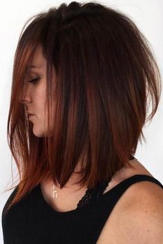 Ways To Accentuate Your Hair Color With Seductive Red Highlights ★ Red Highlights In Brown Hair, Stacked Bob Haircut, Medium Bob, Red Brown Hair, Long Bob Haircuts, Medium Long Hair, Ombré Hair, Long Bob Hairstyles, Ombre Hair Color