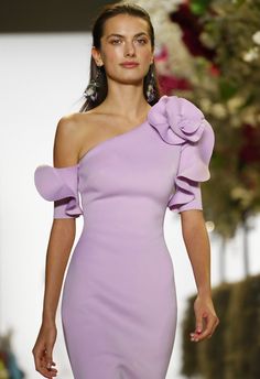 Gaun Fashion, Look Retro, فستان سهرة, Mode Inspo, 가을 패션, Wet Hair, Summer 2019, Badgley Mischka, Classy Dress