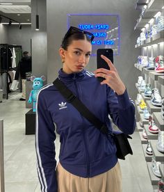 @abriil_rm Adidas Hoodie Outfit, Blue Pullover Outfit, 90s Magazine, Diy Makeup Bag, Pullovers Outfit, Street Wear Outfits, German Fashion