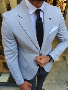 Slim Fit Blazers For Men, Casual Blazers For Men, Grey Pants Outfit, Black Blazer Men, Mens Wardrobe Essentials, Gentleman Lifestyle, Classy Suits