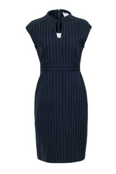 Max Mara - Black Sheath Dress w/ White Pinstripe Sz 10 Sheath Dress Outfit, Corporate Wears, Max Mara Dress, Work Attire Women, Clothes Wishlist, Corporate Dress, Shirt Dress Outfit, Basic White Tee, Structured Dress