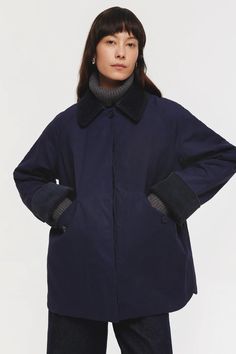 ALIGNE Reversible Quilted Field Jacket - Navy | Betty Navy Outer Outfit, Winter Jackets Women Outfits, Navy Blue Wool Coat, Barn Jackets For Women, Uk Aesthetic Outfits, Winter Coat 2024, Women’s Coats, Eisenhower Jacket Outfit, Cool Jackets Women