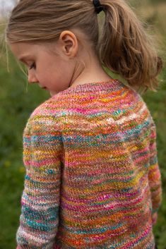 Top Down Sweater Patterns Free Knitting Kids, Knit Kids Sweater Pattern Free, Girls Sweater Knitting Pattern, Popular Knitting Patterns, Simple Sweater Pattern, Free Childrens Knitting Patterns, Two Color Knitting Patterns, Pullover Sweater Knitting Pattern, Sweaters Crochet