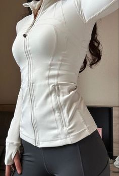 Gymwear Outfits, Lululemon Outfits, Cute Gym Outfits, Lululemon Jacket, Workout Outfit, Mode Inspo, Sporty Outfits, Workout Jacket, Mode Inspiration