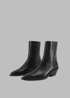 A.Emery Hudson Boot - Black Chelsea Boots Men Outfit, Boots Men Outfit, Styling Chelsea Boots, Boots Outfit Men, Pointed Boots, Ankle Boots Men, Frankie Shop, Leather Heeled Boots, Chelsea Boots Men