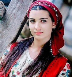 Arabian Beauty Women, Iranian Women, Beautiful Muslim Women, Turkish Beauty, Beautiful Hijab, Girly Fashion, Best Actress, Bob Hairstyle