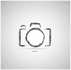 a camera drawn in chalk on a white background with the word foto written below it