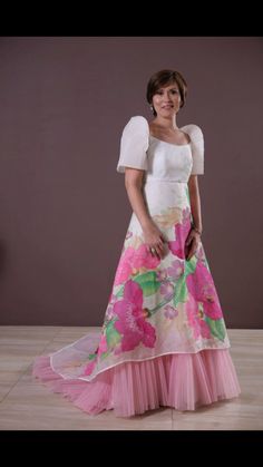 Filipino Goddess, Terno Filipiniana, Historical Philippines, Filipina Fashion, Filipiniana Gown, Philippine Fashion, Baby Dress Diy