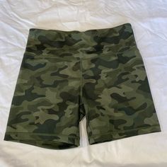 Brand New. Camo. 4inch Length Casual Compression High-waisted Shorts, Fitted Athletic Shorts For Outdoor, Casual Compression Biker Shorts Above Knee, Casual Biker Shorts With Built-in Shorts For Outdoor, Fitted Outdoor Shorts With Built-in Liner, Fitted Shorts With Built-in Liner For Outdoor Activities, Fitted Outdoor Shorts, Casual Green Mid-thigh Biker Shorts, Casual Green Mid-thigh Length Athletic Shorts