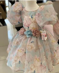 Pati Frock Design, Organza Kids Frocks Design, Organza Kids Frock, Organza Frocks For Kids, Frock Drawing, Baby Girl Frock Designs, 1st Birthday Girl Dress, Arte Aesthetic