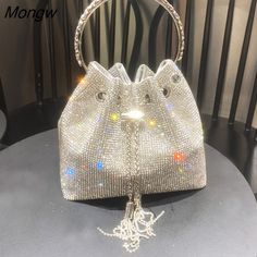 Shipping: Worldwide Express Shipping AvailableDelivery time: 7-15Days Fast ShippingReturns: Fast refund, 100% Money Back Guarantee.Brand Name: RPXBGUCKARHGPlace Of Origin: GUANG DONG ProvinceOrigin: Mainland ChinaCN: GuangdongPlace Of Origin: GUANG DONG ProvinceMain Material: nylonShape: BucketLining Material: nylonModel Number: E020Pattern Type: SolidDecoration: Diamonds Arm Candies, Rhinestone Bag, Designer Purses And Handbags, Crystal Handbag, Sac Diy, Bucket Purse, Crystal Clutch, Clutch Purse Evening, Luxury Designer Handbags