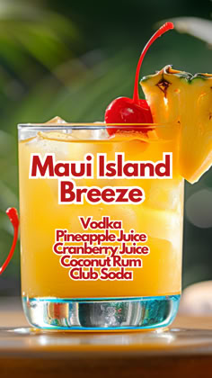 Maui Island Breeze Tropical Drinks Recipes Alcohol, Coconut Rum Drinks Recipes, Club Soda Cocktails, Mojito Drinks, Club Drinks, Summer Drinks Alcohol Recipes, Coconut Rum Drinks, Vodka And Pineapple Juice, Vodka Cranberry