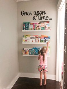 3d Wall Decals, Storage Office, Decor Organization, Fun Nursery, Girl Nursery Room, Toy Room, Hal Decor, Playroom Design, Playroom Ideas