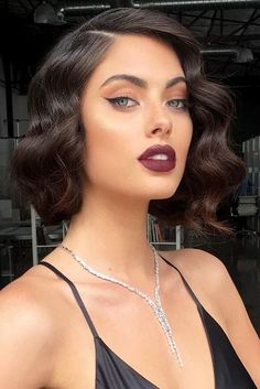 Hairstyle Event, Hairstyles Theme, Prom Makeup Looks, Prom Hairstyles For Short Hair, Short Wavy Hair, Penteado Cabelo Curto, Wedding Hair And Makeup